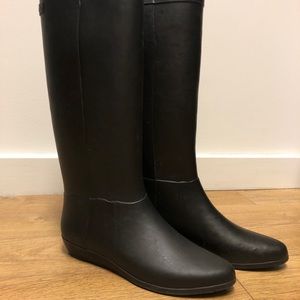 Loeffler Randall black rain boots